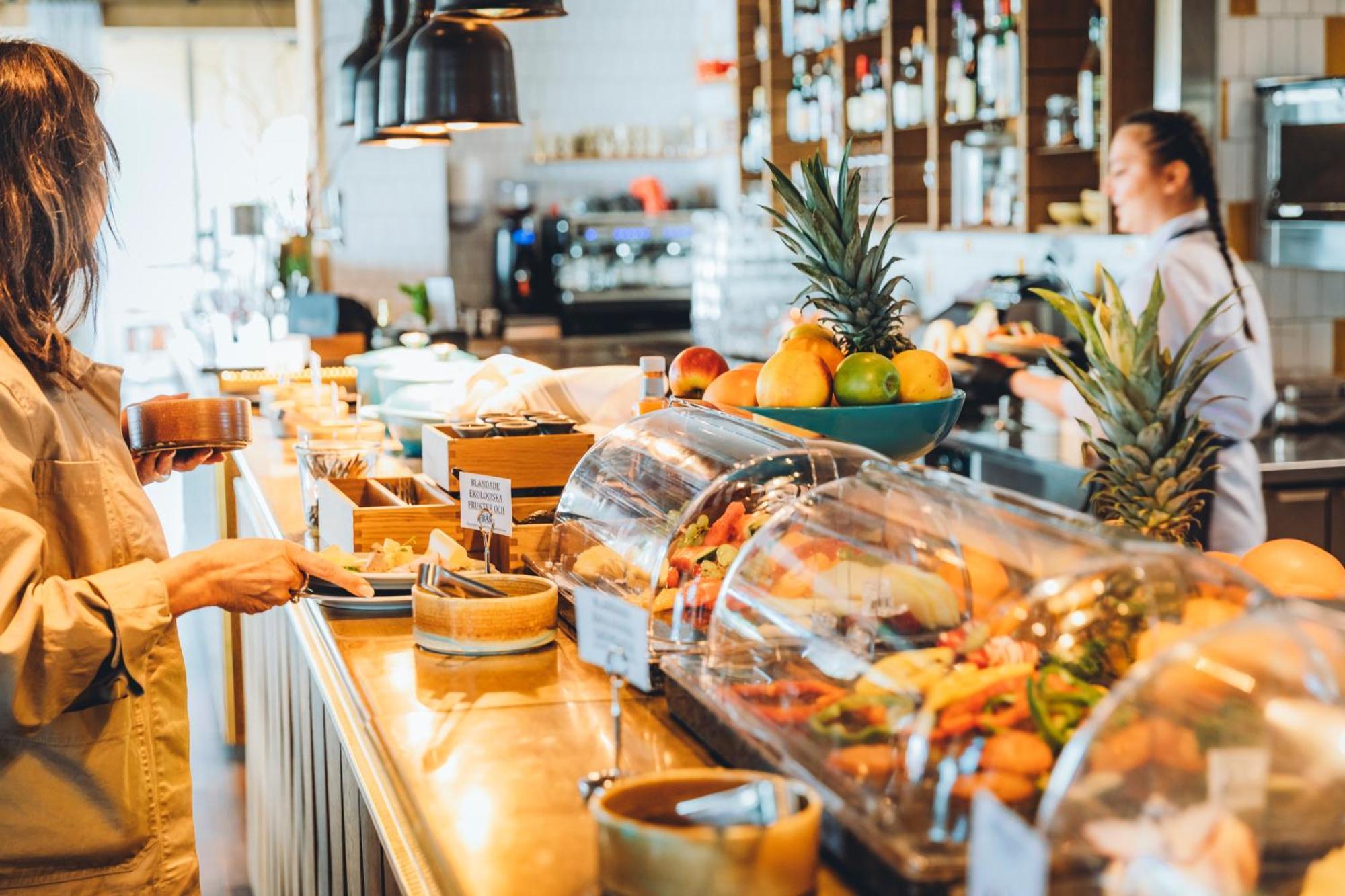 Slottsholmen Hotell Och Restaurang Västervik Zewnętrze zdjęcie